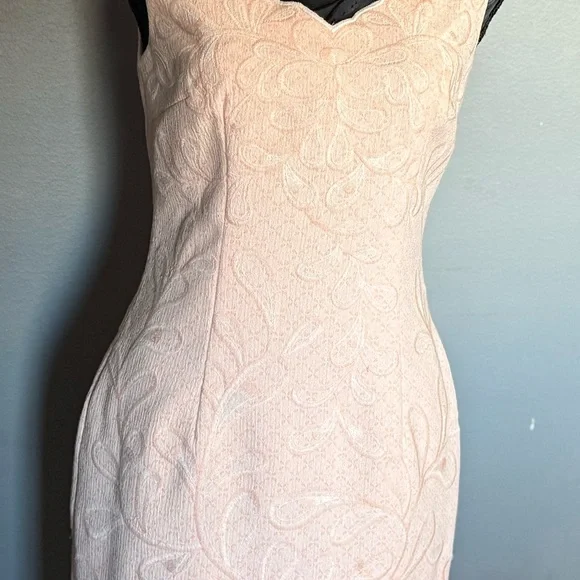 Antonio Melani Blush Scalloped Sheath Dress Size 2 - Picture 4 of 8